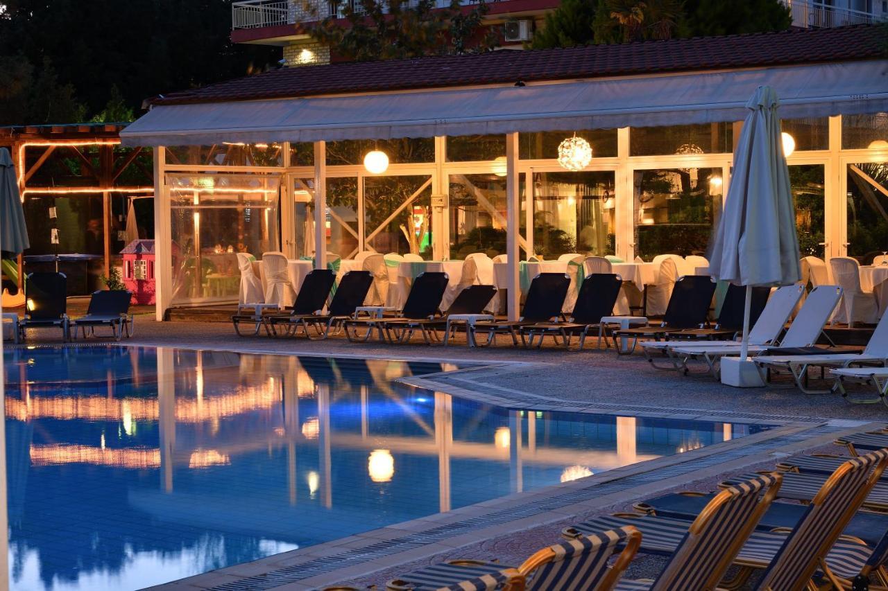Four Seasons Hotel Trílofo Kültér fotó